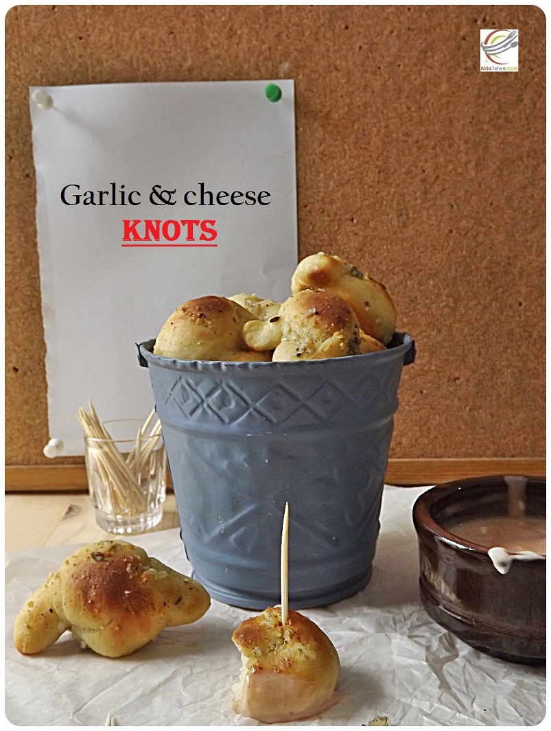 garlic& cheese knots